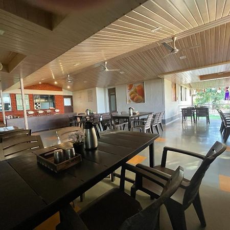 The Mango Inn Dāpoli Exteriör bild